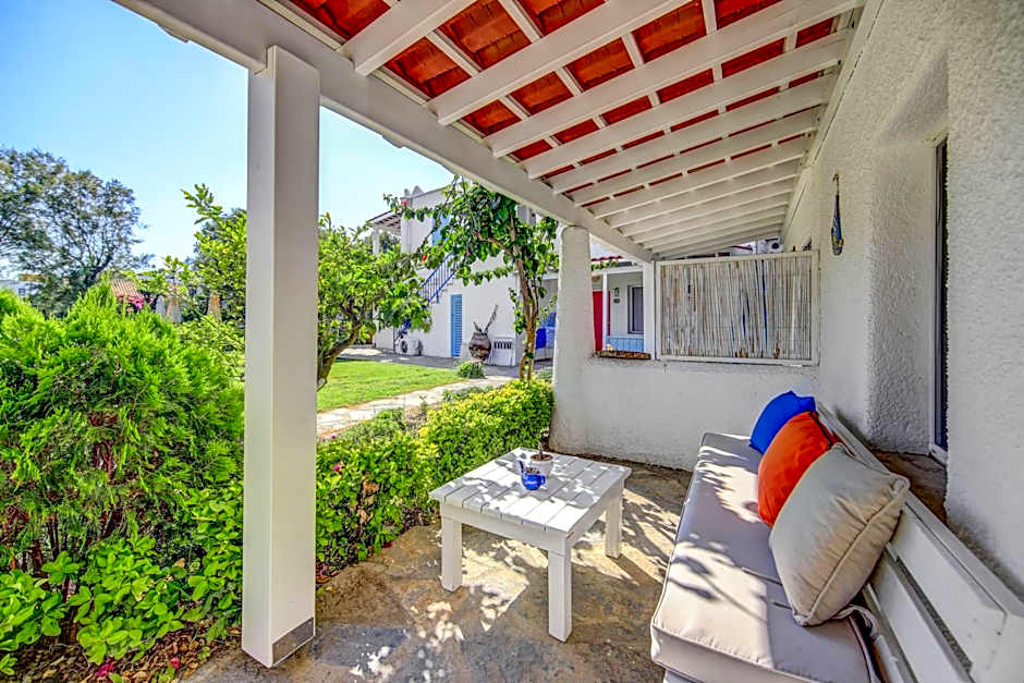 Kefi Beach & Suites