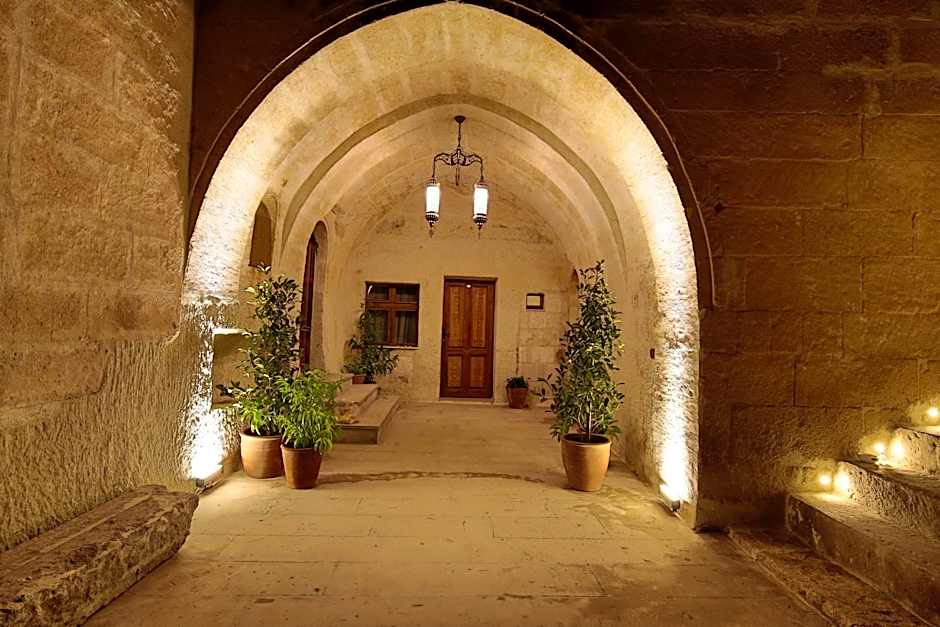 Fairyland Cave Hotel
