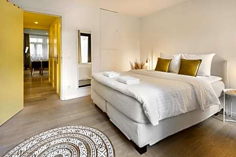 R73 Apartments by Domani Hotels