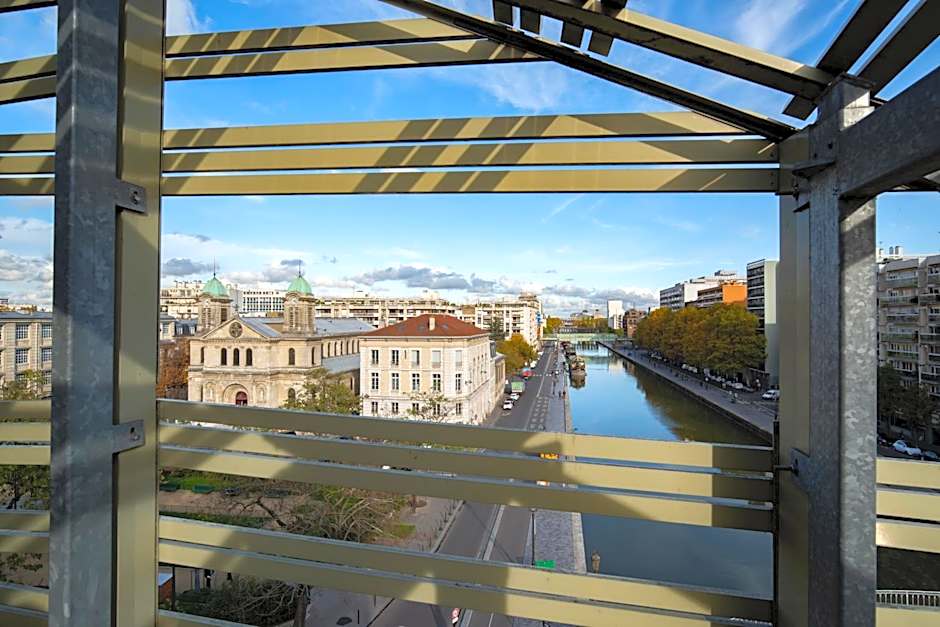 Holiday Inn Express Paris-Canal De La Villette By IHG