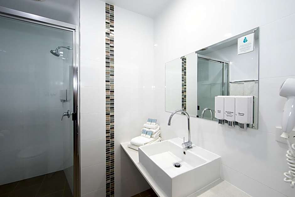 New England Motor Lodge