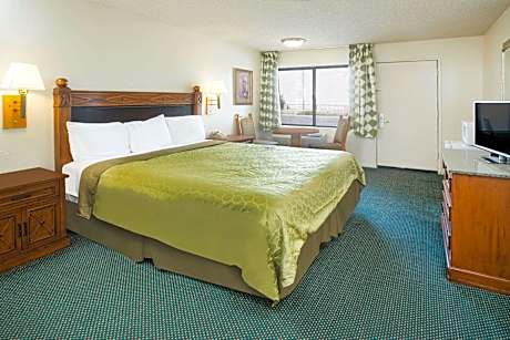 King Room - Mobility Accessible/Non-Smoking