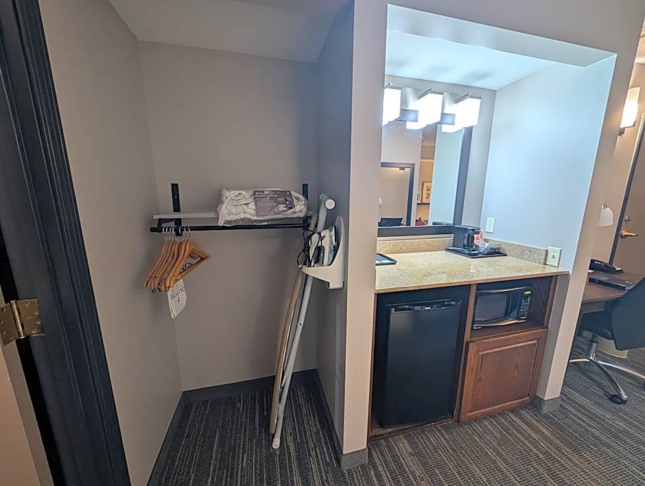 Photo 1 of 8 of 1 King Bed Suite, Accessible