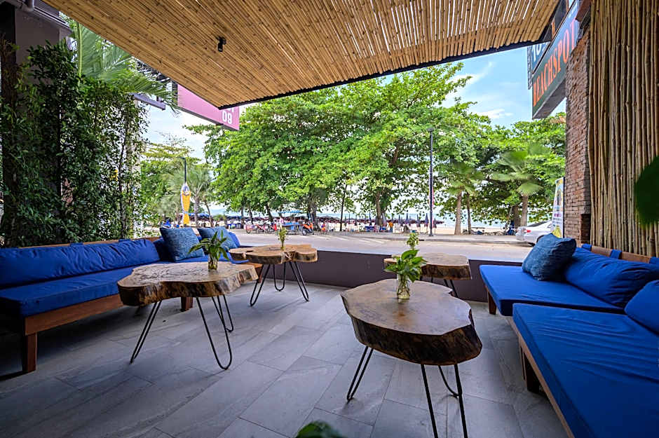 Quarter 09 Beach Hotel