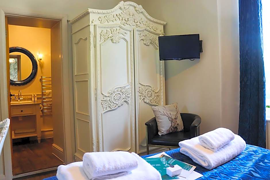 The Gateway Hotel