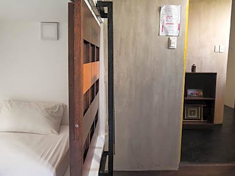Single Bed in Mixed Dormitory Room