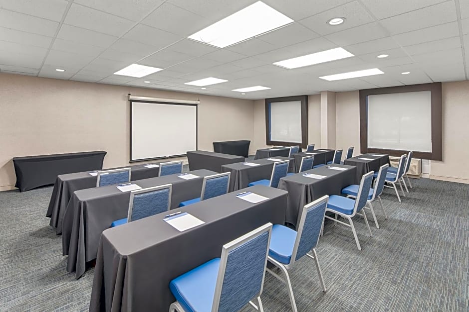 Holiday Inn Express Hotel & Suites Greenville-I-85 & Woodruff Road By IHG