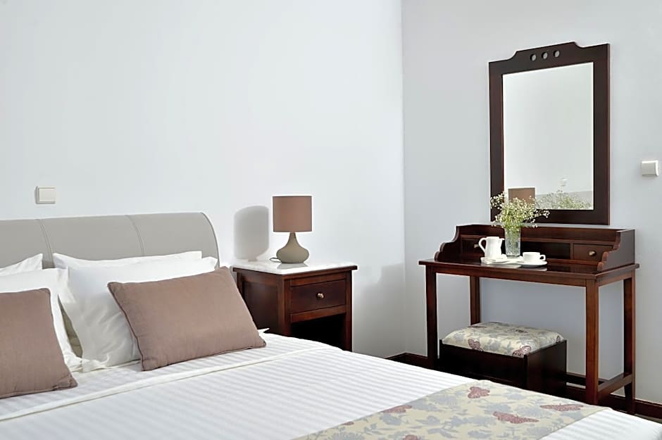 Limira Mare Hotel