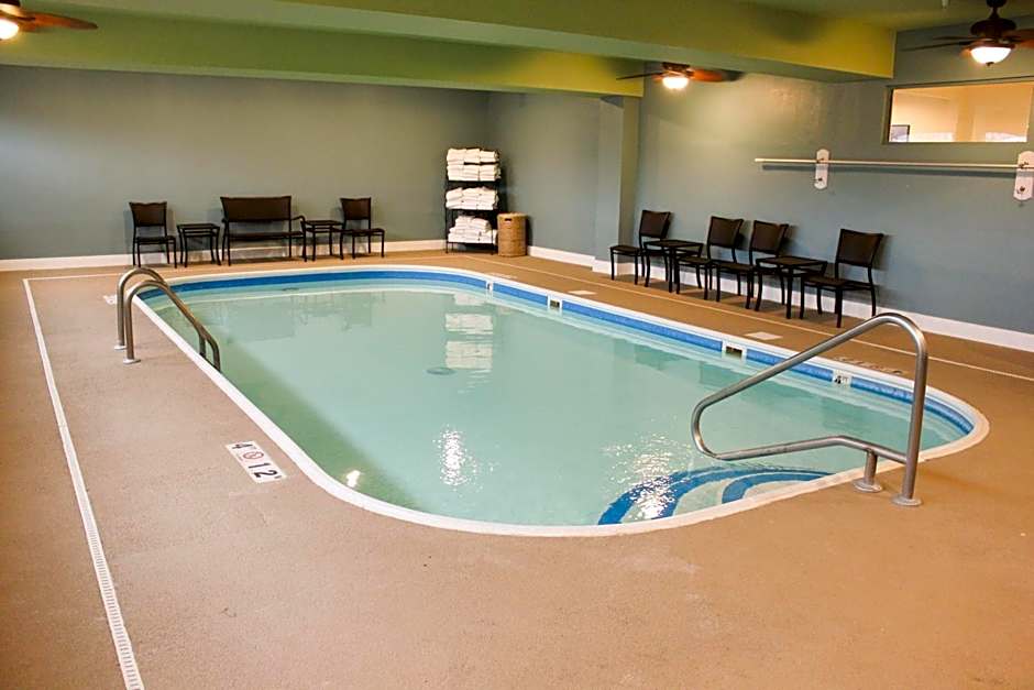 Holiday Inn Express Osage Beach - Lake of the Ozarks By IHG