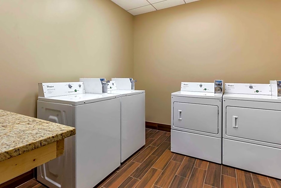 Comfort Inn & Suites Rochelle - DeKalb