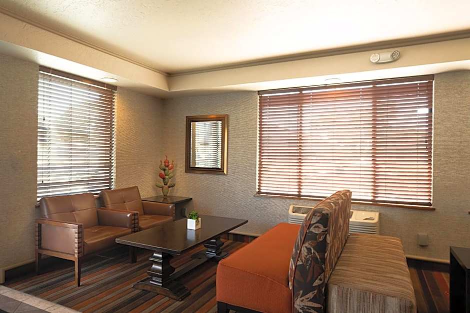 Oxnard Inn Lancaster