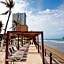 Costa de Oro Beach Hotel