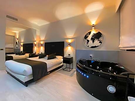 Queen Suite with Spa Bath