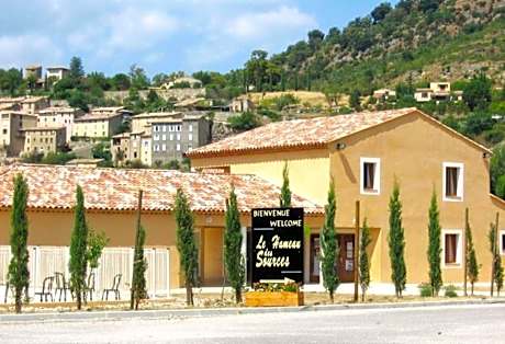 Le Hameau des Sources by Ateya