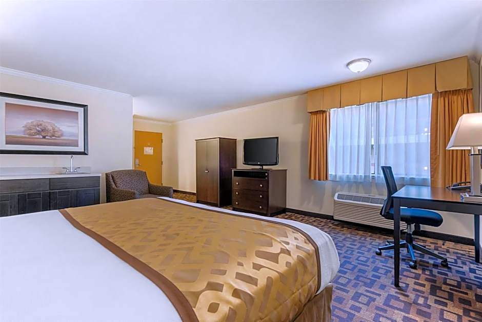 Best Western Plus Inn Of Hayward