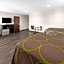 Super 8 by Wyndham Fairmont