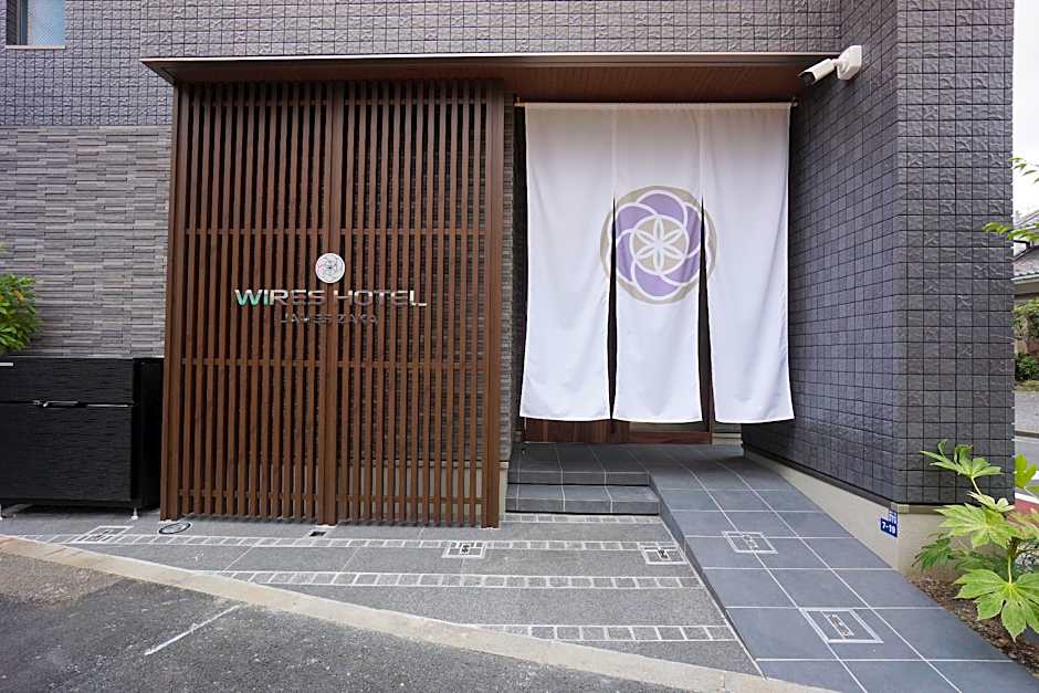 WIRES HOTEL James zaka