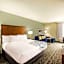 La Quinta Inn & Suites by Wyndham Wichita Northeast