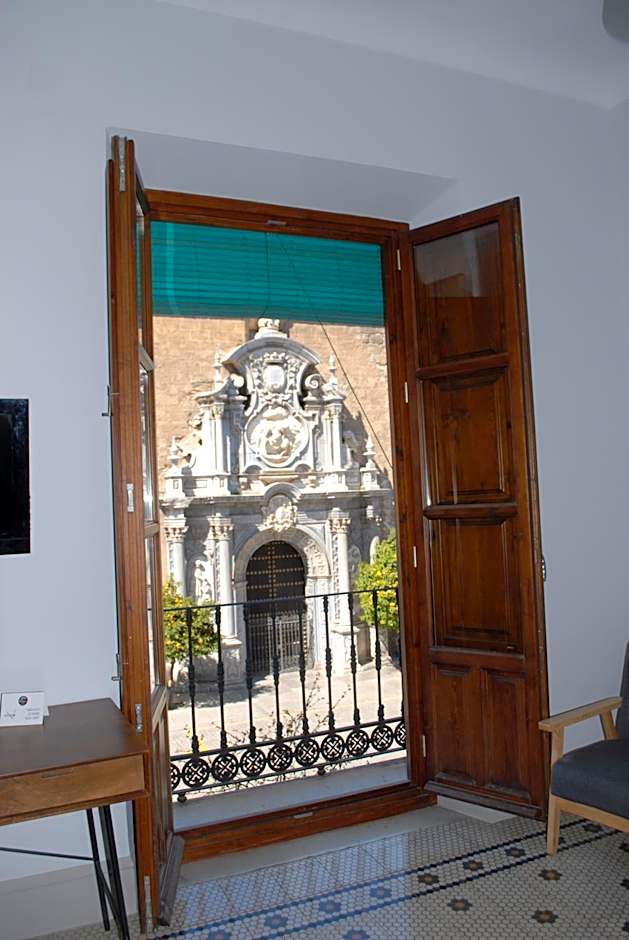 La Perla Granada Suites