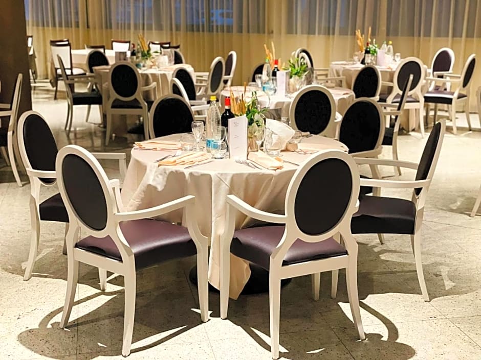 Hotel Parisi