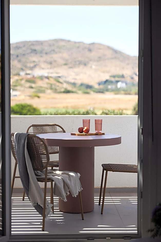 Golden Milos Beach Ηouse by Domotel