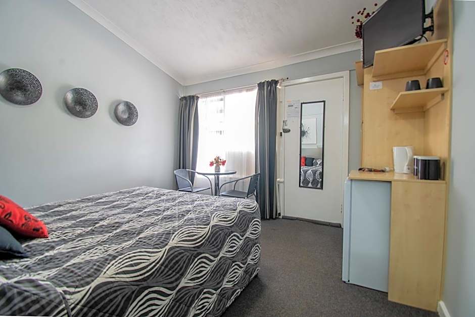 Photo 1 of 15 of Double Room