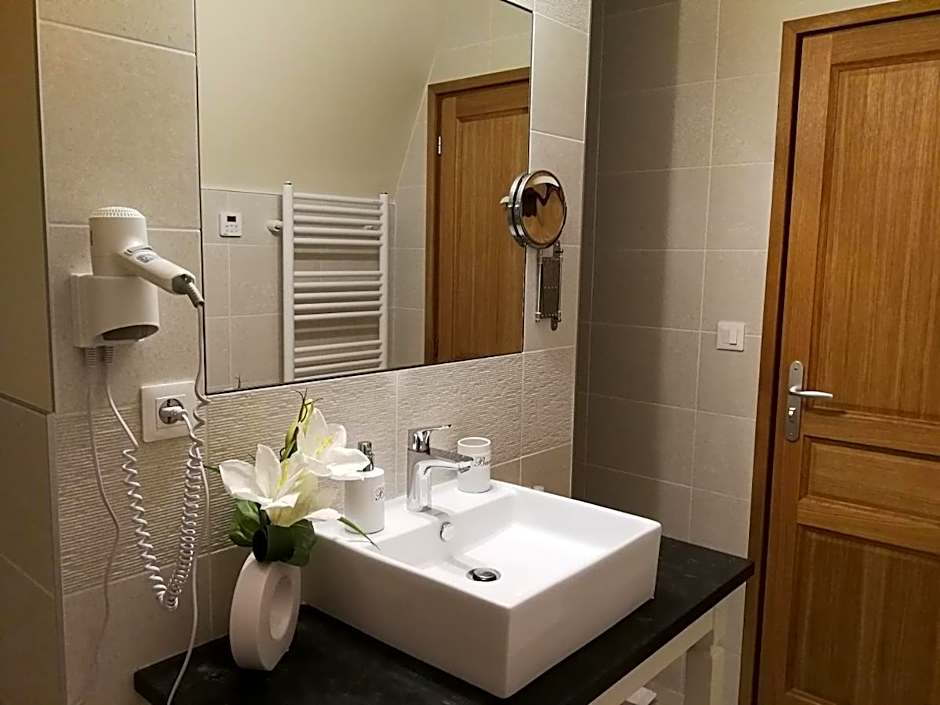 Auberge du Vieux Tour Le Manoir