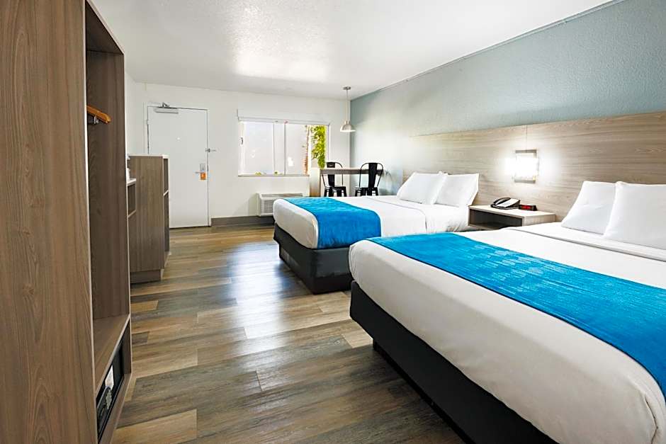 Photo 1 of 7 of 2 Queen Beds, View