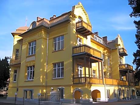 Hotel Bella