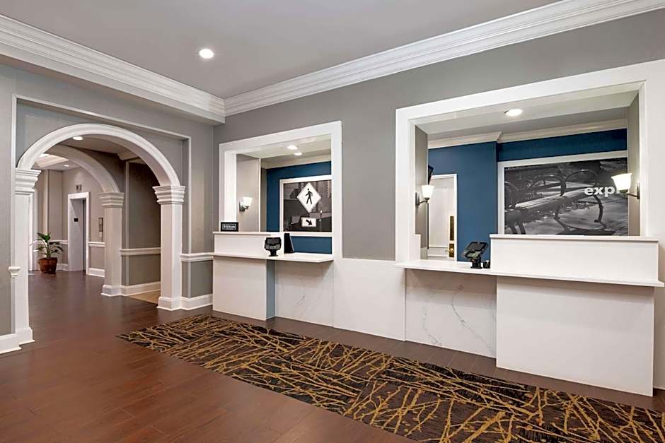 Hampton Inn By Hilton And Suites Stamford