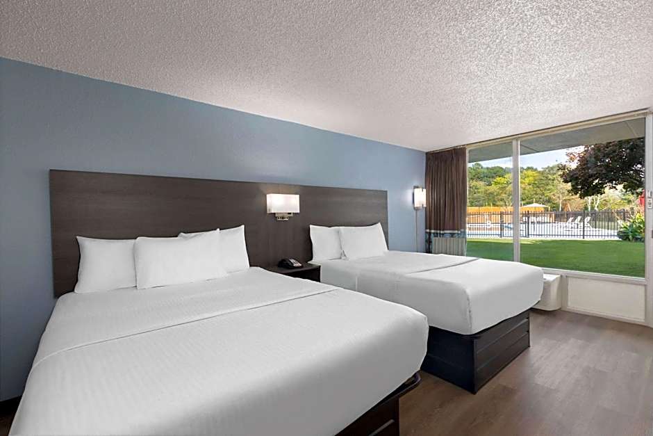 Super 8 by Wyndham Riverside AL