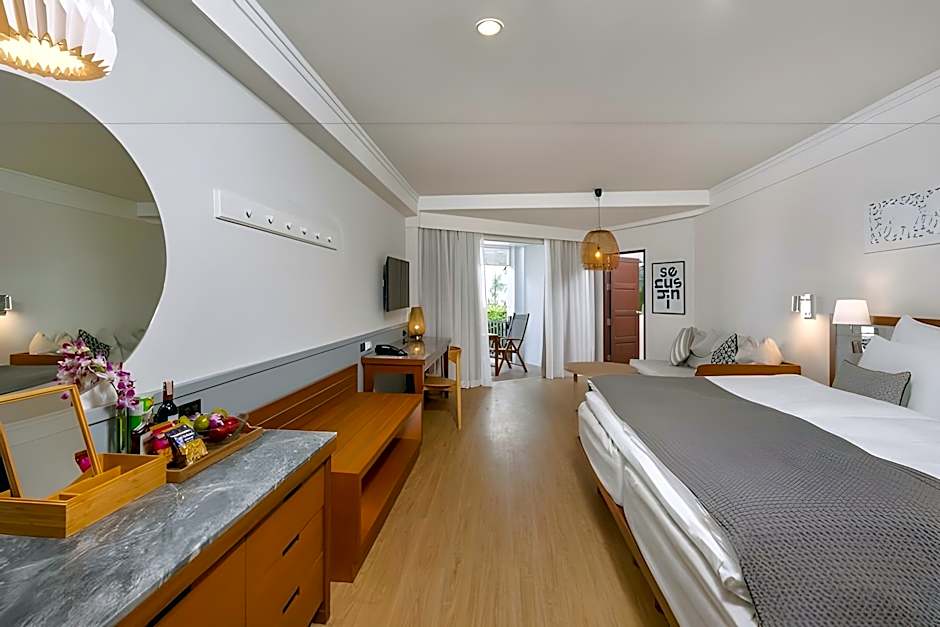 Sunwing Bangtao Beach