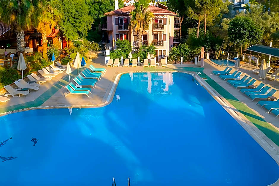 Club Pink Palace Hotel