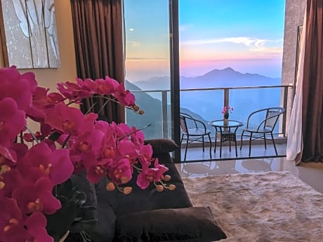 Sky D'Mont Suites
