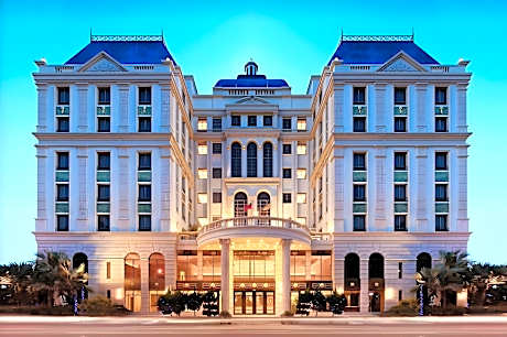 Golden Tulip - Aesthetics