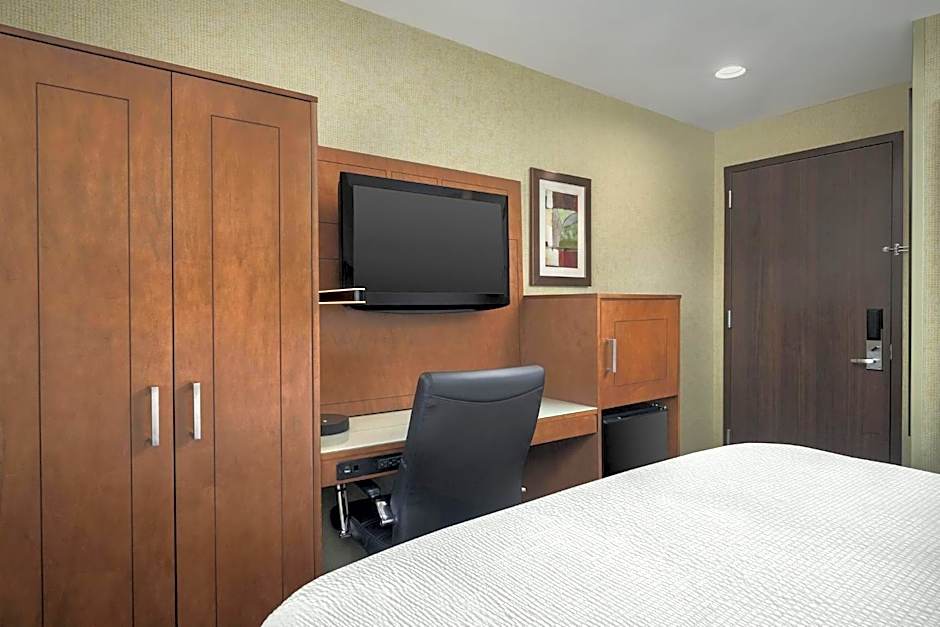 Holiday Inn Express Manhattan Midtown West By IHG