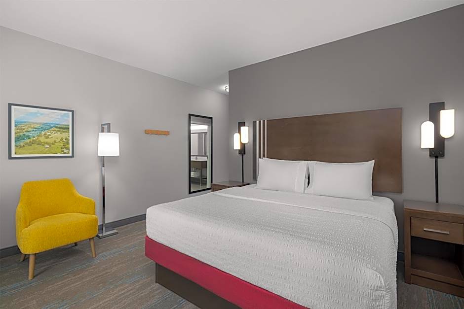 Hampton Inn Kenedy
