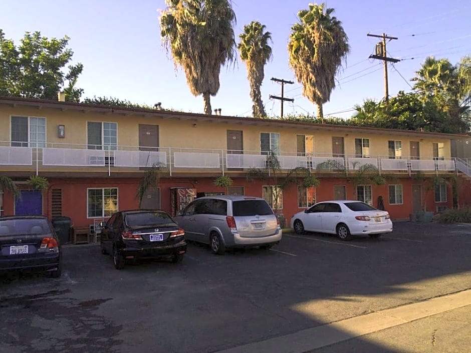 Long Beach Motel