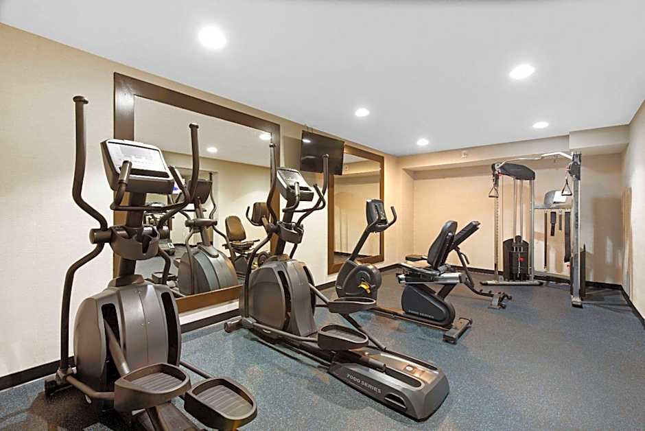 La Quinta Inn & Suites by Wyndham DC Metro Capitol Beltway