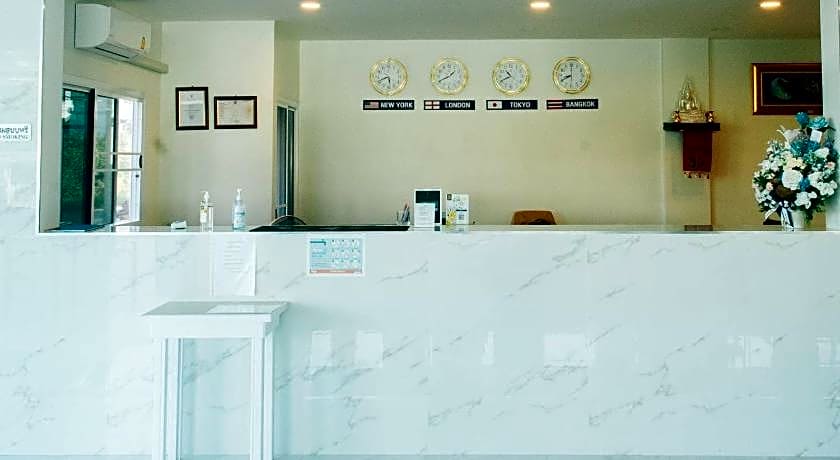 The charlotte smart hotel lopburi