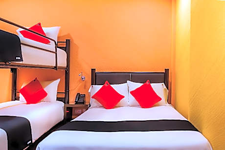 Quintuple Room