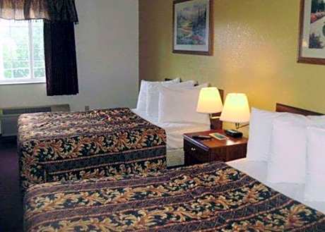 3 Double Beds Nonsmoking