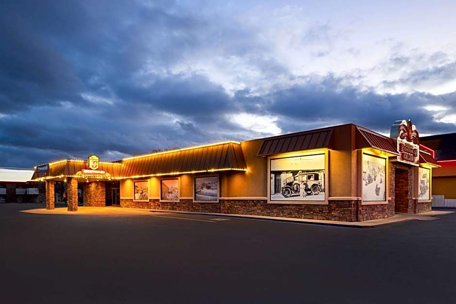 Super 8 by Wyndham Fallon