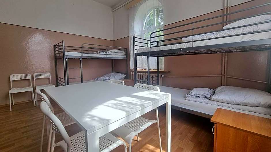 Schronisko Młodzieżowe PTSM Matecznik