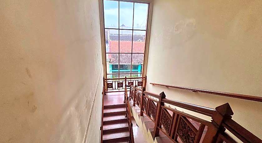 Wisma Atma Bhakti near Solo Square Mitra RedDoorz