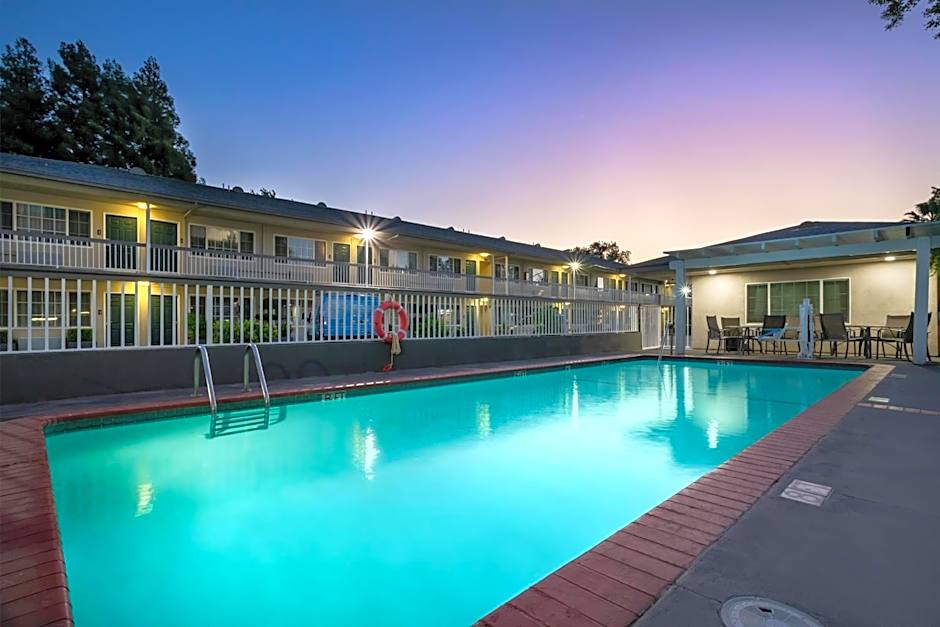 Best Western Town House Lodge