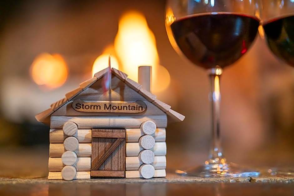 Storm Mountain Lodge & Cabins