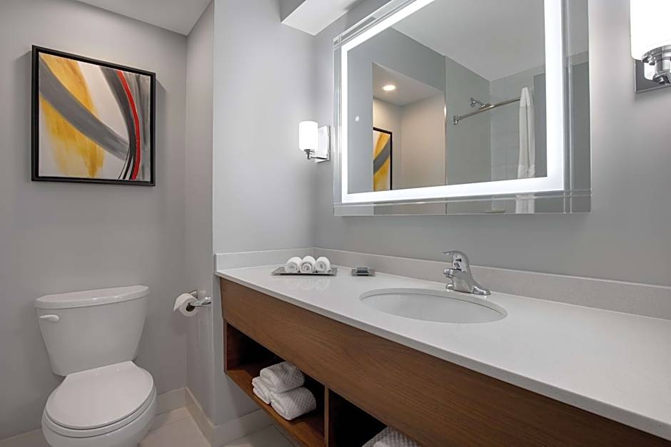 DoubleTree by Hilton London Ontario