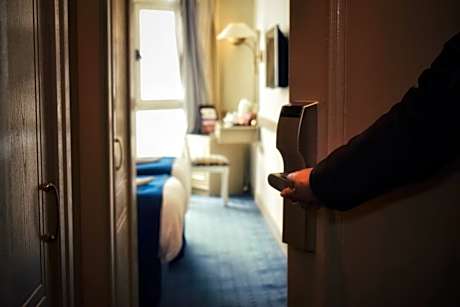 Standard Room with Partial Sea View