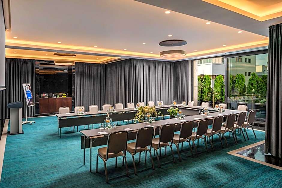 RADISSON BLU LEOGRAND HOTEL